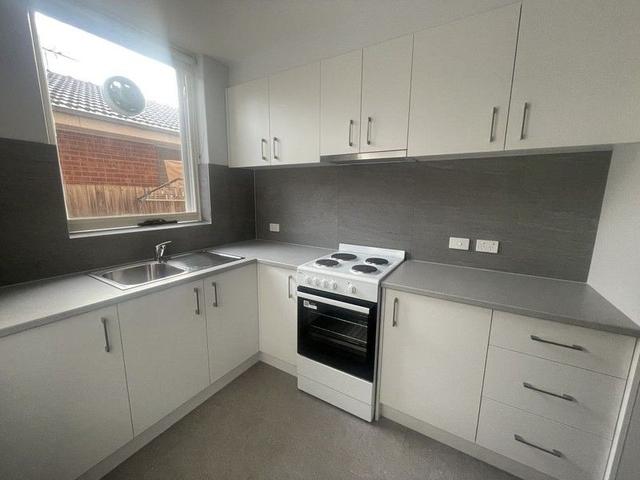 2/28-34 Nicholson Street, VIC 3067