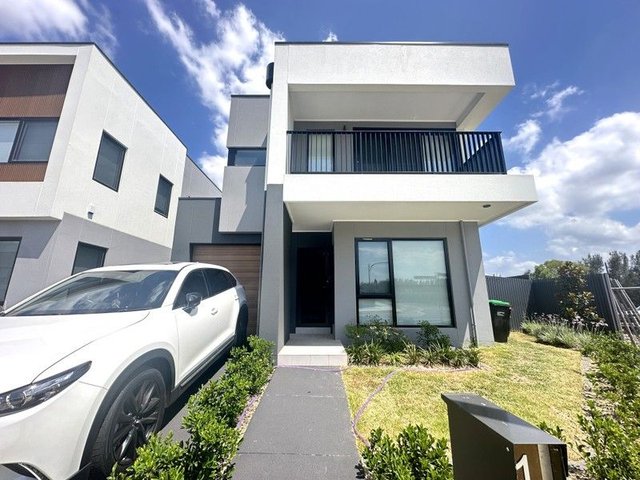 1 Shoreline Road, NSW 2170