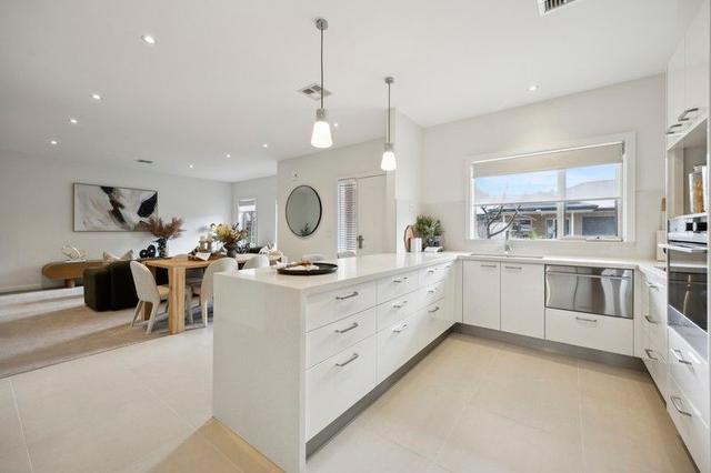 142/33 Lomandra Way, VIC 3136