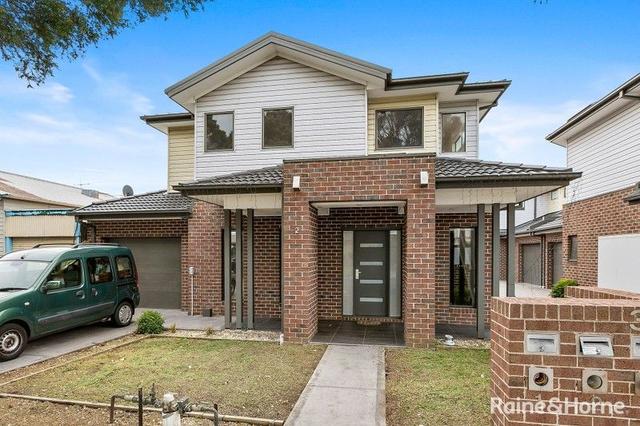 2/32 Reschke Court, VIC 3028
