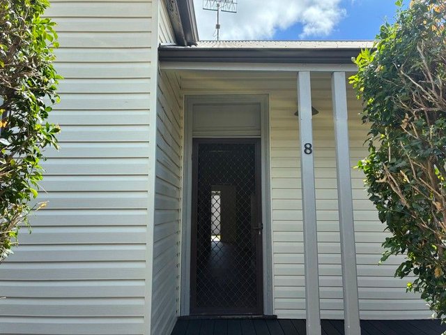 8 Saint James  Road, NSW 2305