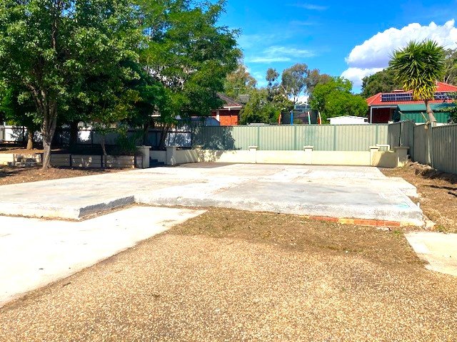 8 Denny Court, NSW 2640