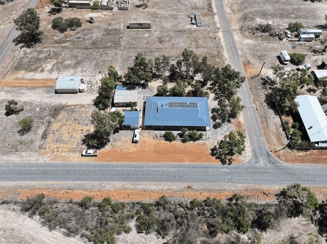 9 & 11 Broad Street, WA 6522
