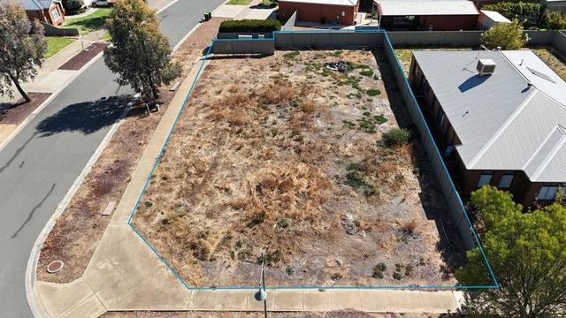 1 Birkdale Square, VIC 3616