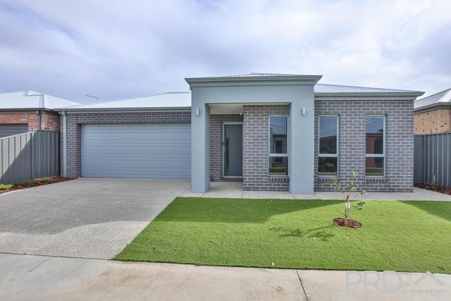 2 Azure Close, VIC 3498