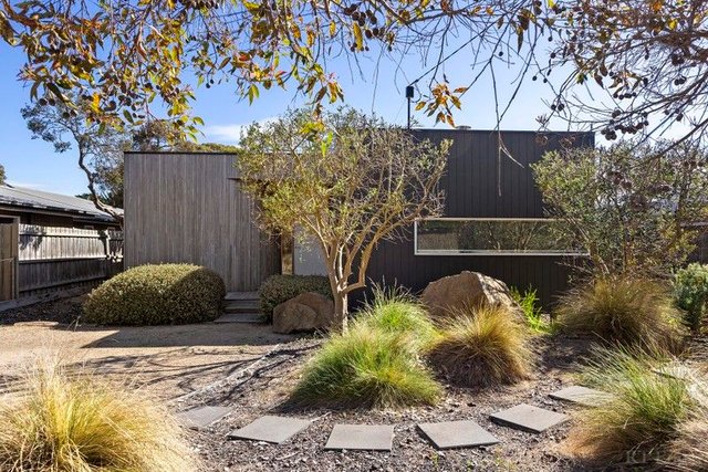 10 Royal Avenue, VIC 3944