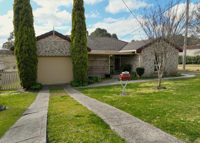 16 Robinson Avenue, NSW 2370