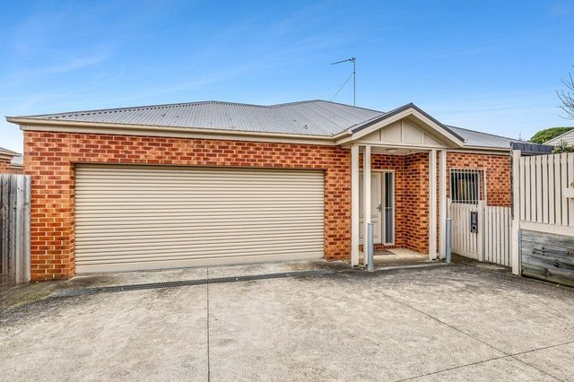 2/2 Fairbrae Avenue, VIC 3216