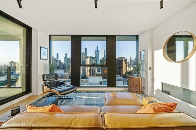 1901/41-49 Bank Street, VIC 3205