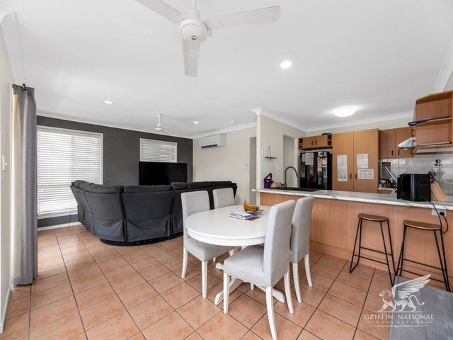 Unit 1/20 Lady Bowen Pde, QLD 4022