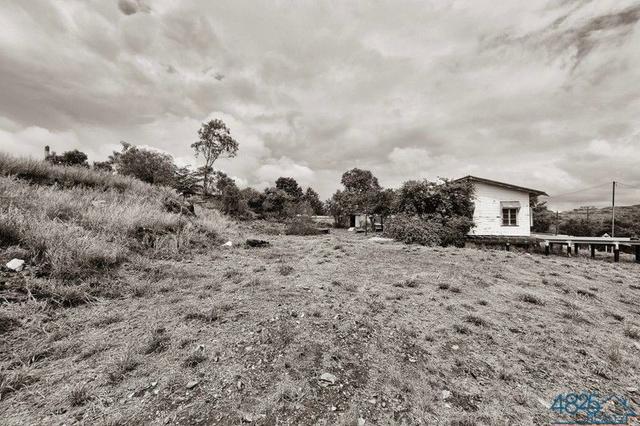 27 Hilton Road, QLD 4825
