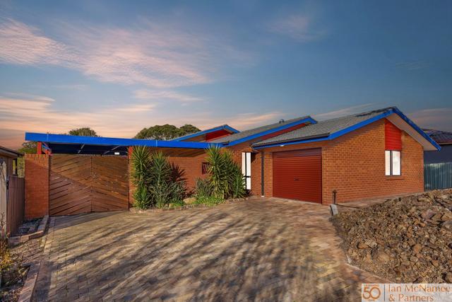 7 Hayley Crescent, NSW 2620