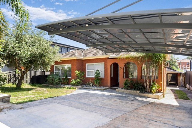 16 Wren Street, NSW 2200
