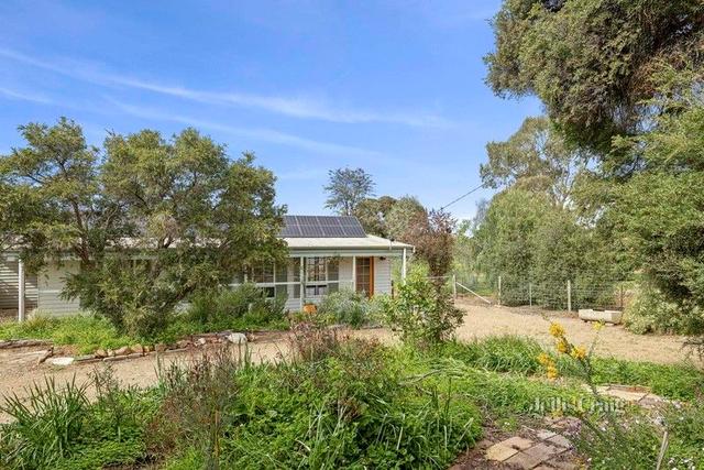 13-15 Parkins Reef Road, VIC 3463