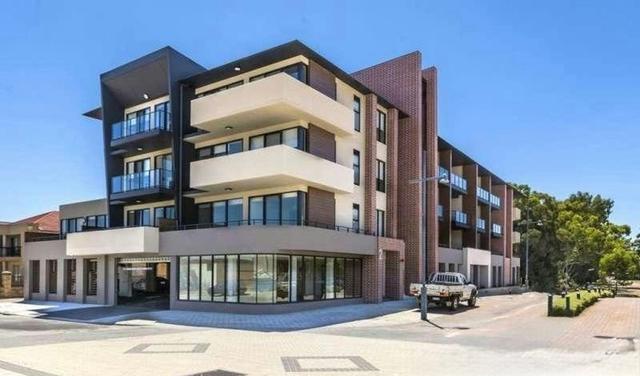7/2 Marina Drive, WA 6104