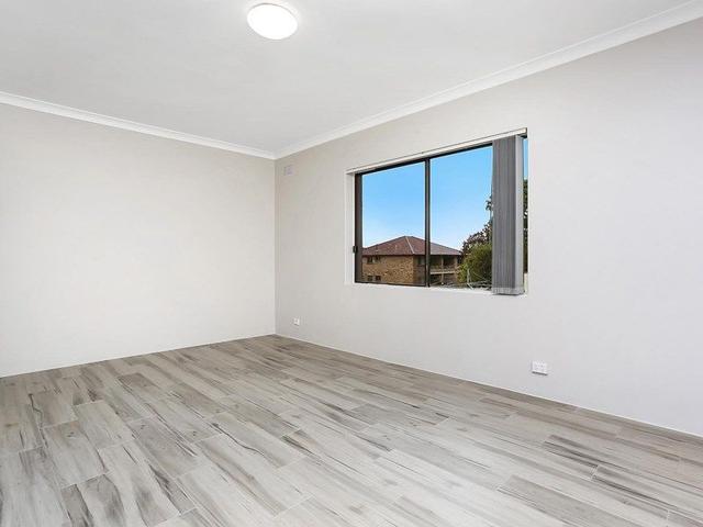 1/18 Northcote Street, NSW 2193