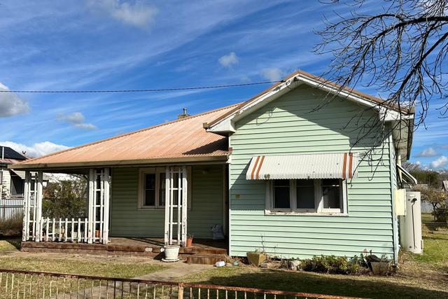 12 Bapaume Street, NSW 2590