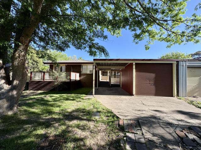 24 Hirschfeld Crescent, ACT 2615