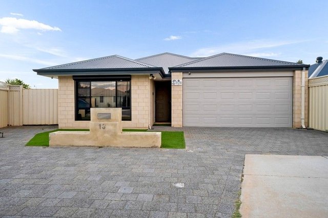13 Muscari Close, WA 6112