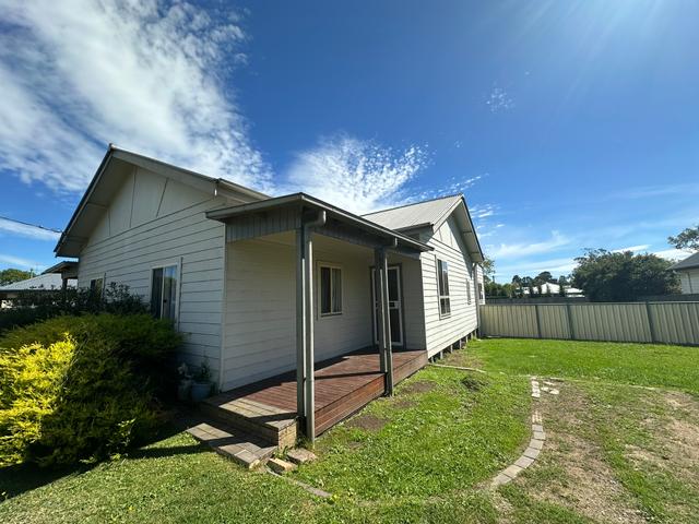 17 Hoskins Street, NSW 2577