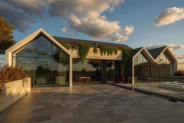 8 Delgany Avenue, VIC 3944