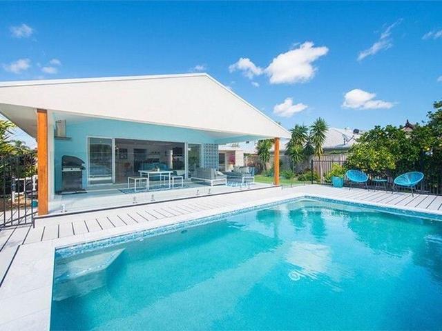 5 Andrew Avenue, QLD 4218
