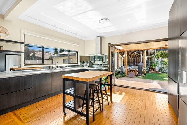 2A Chuter Avenue, NSW 2217