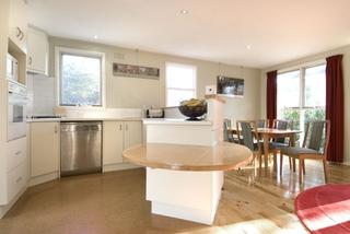 Customised kitchen (2008-05-22)
