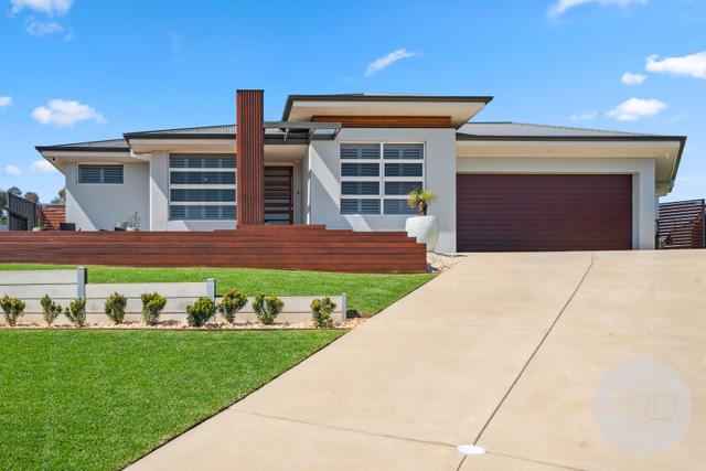 5 Warrock Place, NSW 2650