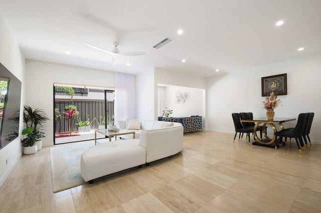 3/3 Enid  Avenue, QLD 4215