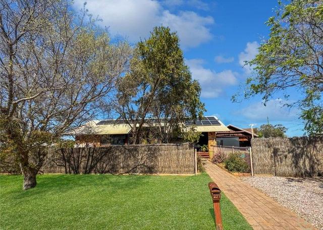 221 Farnell Street, NSW 2871