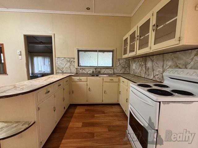 6 Auer Street, QLD 4670
