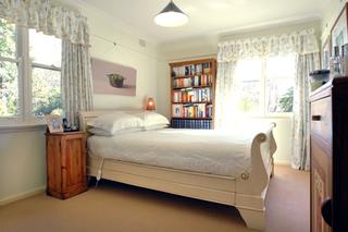 Bed 1 (2006-06-01)