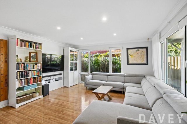 33 Gilbert Road, WA 6023