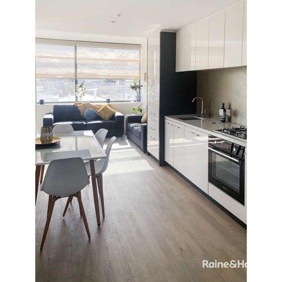 110/284-294 Albert Street, VIC 3056