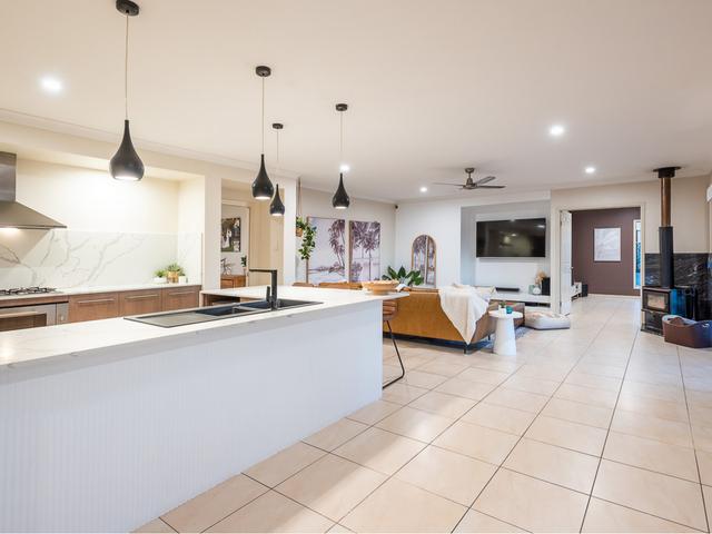 7 Minyon Court, QLD 4211