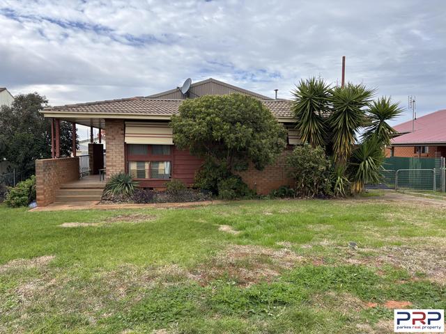 5 Blaxland Street, NSW 2870