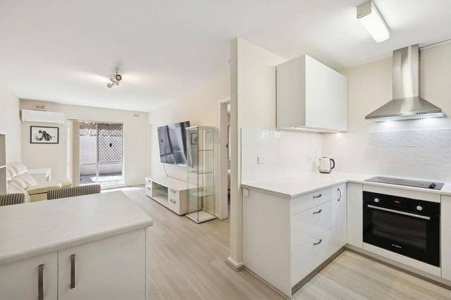 9/4 Comer Street, WA 6152