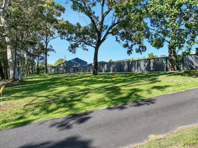 4 Mountain View Cres, QLD 4184