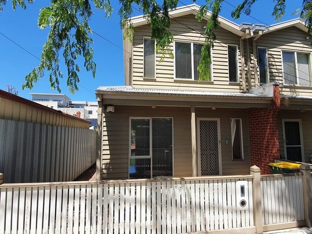 2/55 Castlemaine Street, VIC 3013