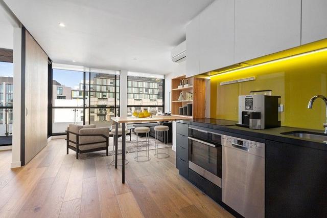 808/123 Pelham Street, VIC 3053