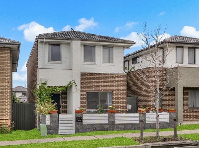 27 Ray Simpson Avenue, NSW 2565