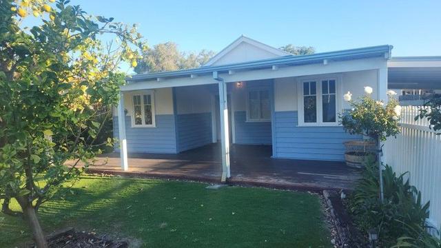 11 Parkin St, WA 6168