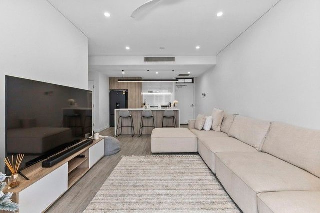 545/15 Finnegan Street, QLD 4007