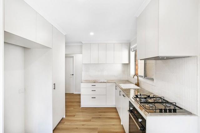 27 Waratah Crescent, VIC 3061