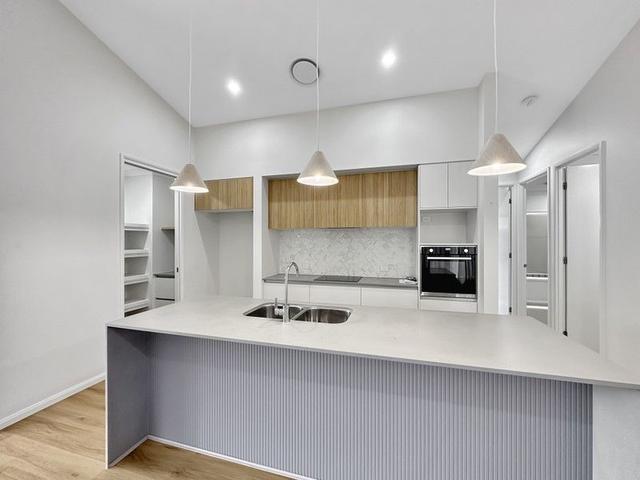 68 Flintwood  Crescent, QLD 4553