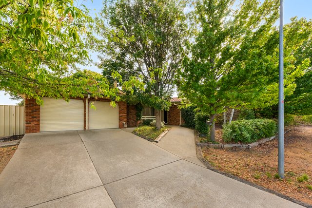 4 Miles Place, NSW 2619