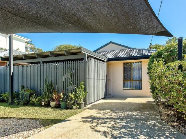 3 Lutzow St, QLD 4121