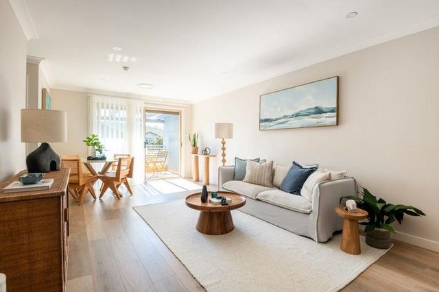 4/4 Fantail Avenue, NSW 2102