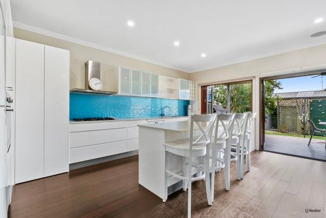 27 Twenty Third Avenue, QLD 4221